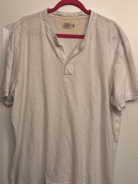 Faherty Short-Sleeve Henley in Off-White